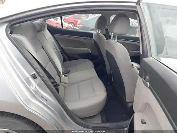 5NPD74LFXHH201147 2017 HYUNDAI ELANTRA - Image 8