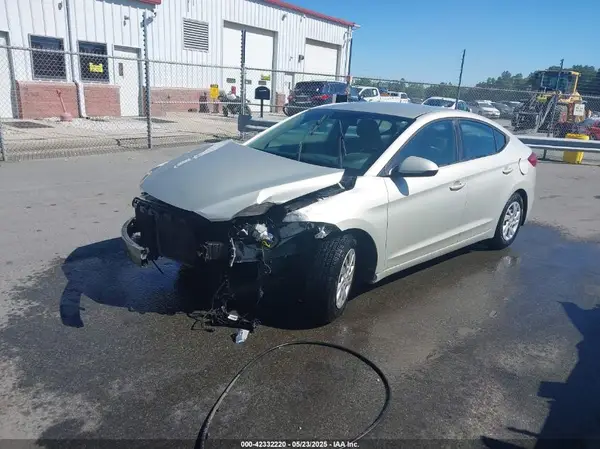 5NPD74LFXHH201200 2017 HYUNDAI ELANTRA - Image 2