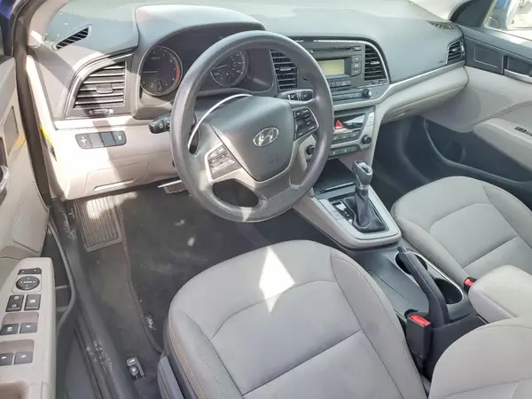 5NPD74LFXHH201617 2017 HYUNDAI ELANTRA - Image 8