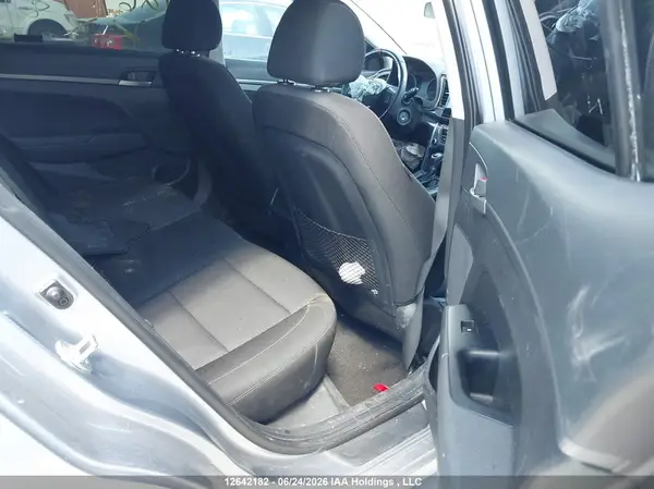 5NPD74LFXHH204226 2017 HYUNDAI ELANTRA - Image 8