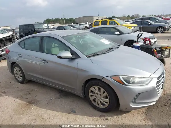 5NPD74LFXHH208468 2017 HYUNDAI ELANTRA - Image 1