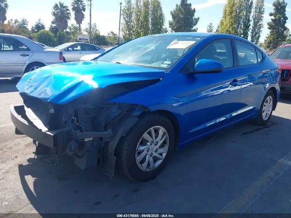 5NPD74LFXHH212696 2017 HYUNDAI ELANTRA - Image 2
