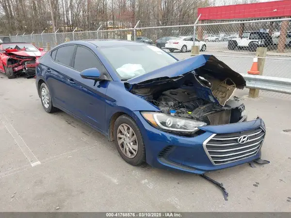5NPD74LFXJH215605 2018 HYUNDAI ELANTRA - Image 1