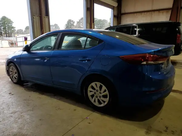 5NPD74LFXJH220982 2018 HYUNDAI ELANTRA - Image 2