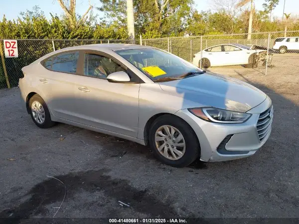 5NPD74LFXJH222876 2018 HYUNDAI ELANTRA - Image 1