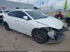 5NPD74LFXJH261189 2018 HYUNDAI ELANTRA