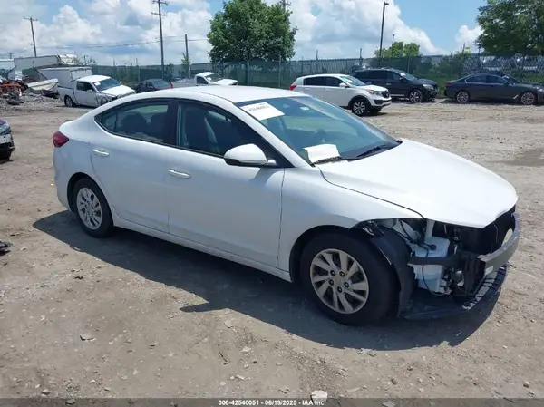 5NPD74LFXJH263413 2018 HYUNDAI ELANTRA - Image 1