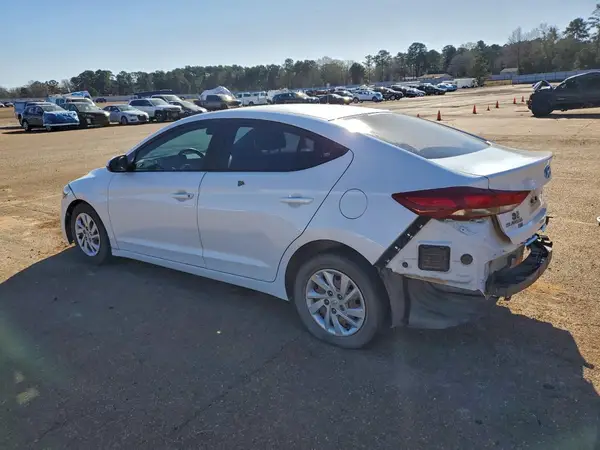5NPD74LFXJH272452 2018 HYUNDAI ELANTRA - Image 2