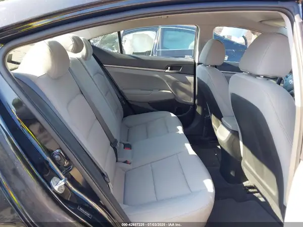 5NPD74LFXJH278347 2018 HYUNDAI ELANTRA - Image 8