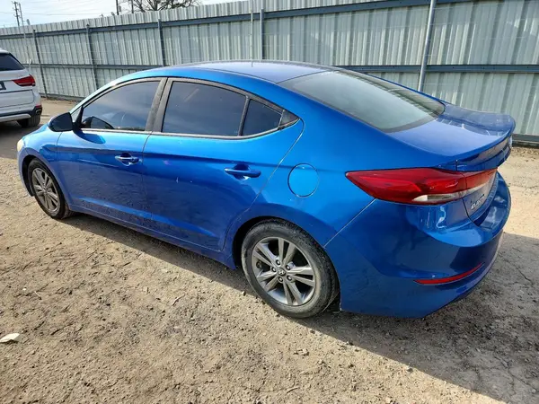 5NPD74LFXJH283645 2018 HYUNDAI ELANTRA - Image 2