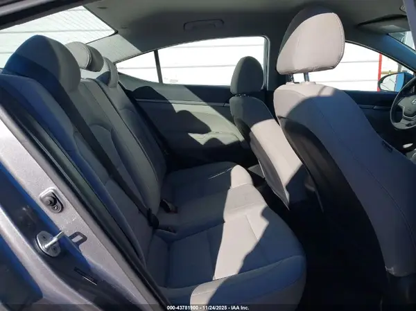 5NPD74LFXJH290711 2018 HYUNDAI ELANTRA - Image 8