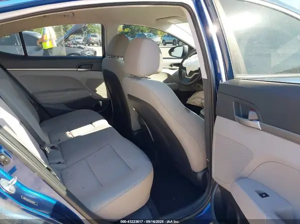 5NPD74LFXJH313971 2018 HYUNDAI ELANTRA - Image 8