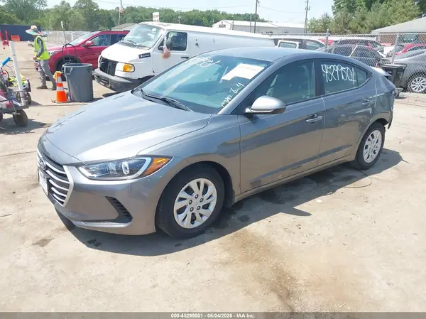 5NPD74LFXJH320743 2018 HYUNDAI ELANTRA - Image 2