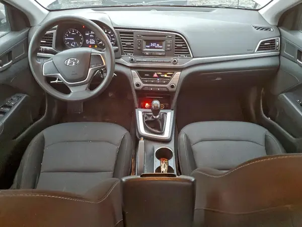 5NPD74LFXJH330253 2018 HYUNDAI ELANTRA - Image 8