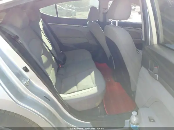 5NPD74LFXJH339745 2018 HYUNDAI ELANTRA - Image 8