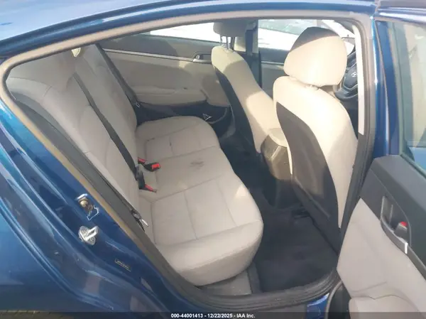 5NPD74LFXJH341673 2018 HYUNDAI ELANTRA - Image 8
