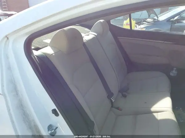 5NPD74LFXJH343147 2018 HYUNDAI ELANTRA - Image 8
