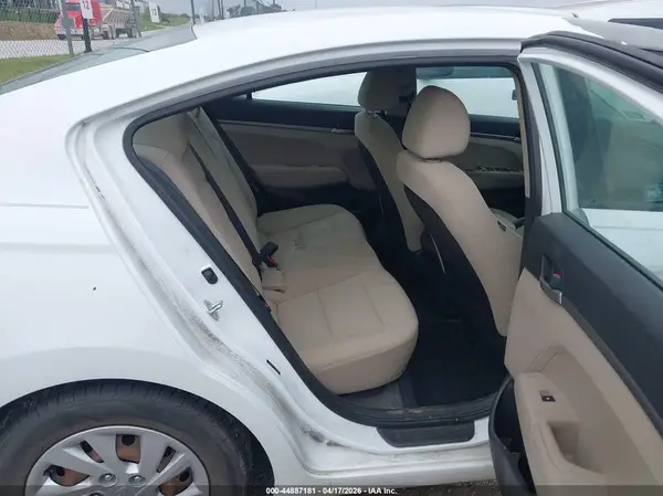 5NPD74LFXJH345108 2018 HYUNDAI ELANTRA - Image 8