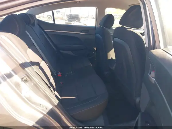 5NPD74LFXJH345819 2018 HYUNDAI ELANTRA - Image 8