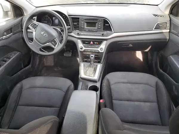 5NPD74LFXJH345898 2018 HYUNDAI ELANTRA - Image 8