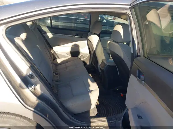 5NPD74LFXJH348705 2018 HYUNDAI ELANTRA - Image 8