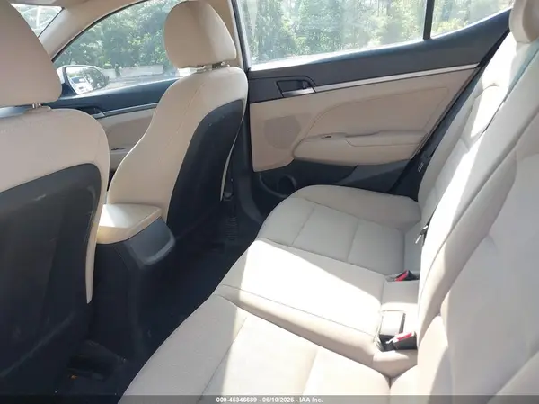 5NPD74LFXJH352429 2018 HYUNDAI ELANTRA - Image 8