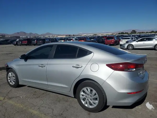 5NPD74LFXJH353144 2018 HYUNDAI ELANTRA - Image 2