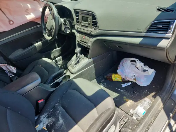 5NPD74LFXJH354990 2018 HYUNDAI ELANTRA - Image 8