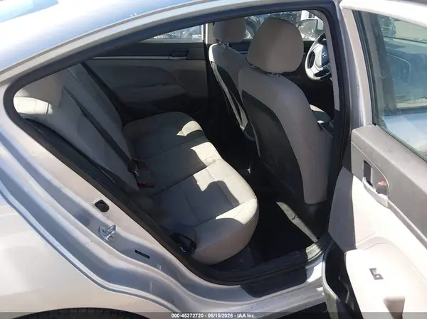5NPD74LFXJH355508 2018 HYUNDAI ELANTRA - Image 8
