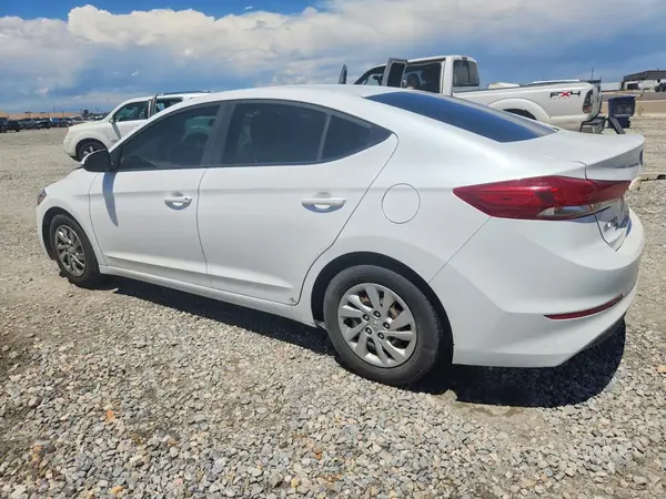 5NPD74LFXJH356027 2018 HYUNDAI ELANTRA - Image 2