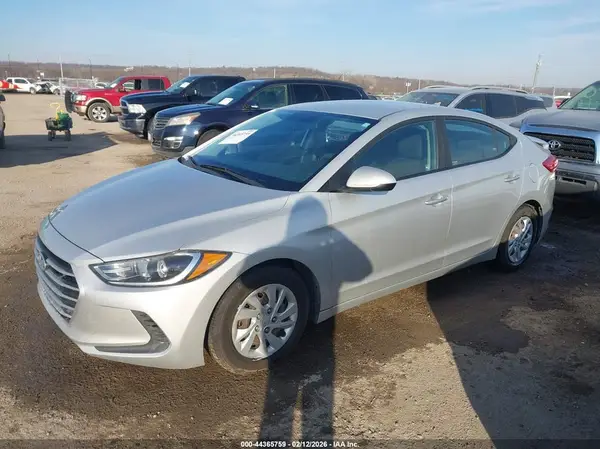 5NPD74LFXJH359221 2018 HYUNDAI ELANTRA - Image 2