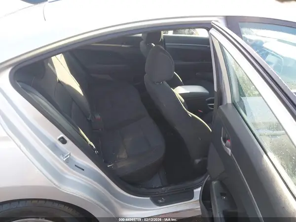 5NPD74LFXJH359221 2018 HYUNDAI ELANTRA - Image 8