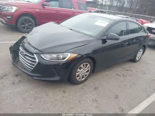 5NPD74LFXJH367027 2018 HYUNDAI ELANTRA - Image 2