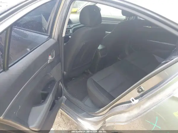 5NPD74LFXJH374429 2018 HYUNDAI ELANTRA - Image 8
