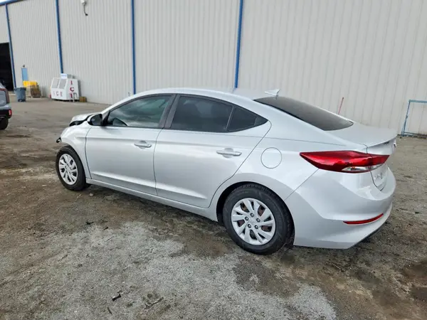 5NPD74LFXJH392512 2018 HYUNDAI ELANTRA - Image 2