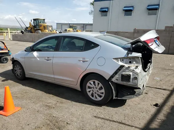 5NPD74LFXJH398116 2018 HYUNDAI ELANTRA - Image 2
