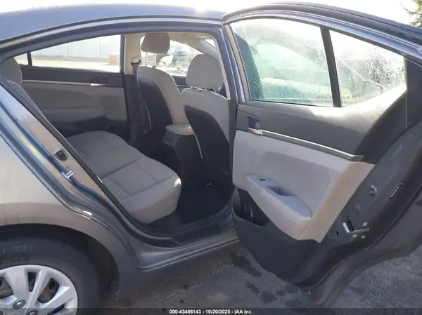 5NPD74LFXKH444481 2019 HYUNDAI ELANTRA - Image 8