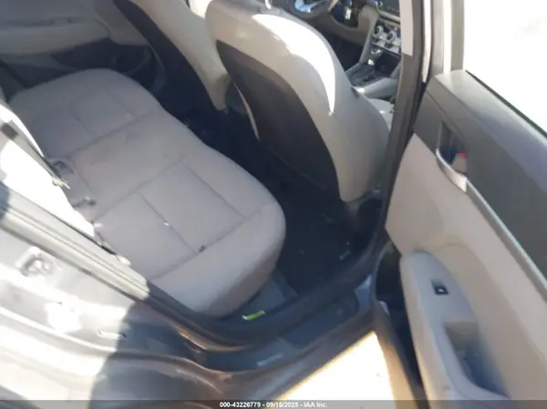 5NPD74LFXKH445209 2019 HYUNDAI ELANTRA - Image 8