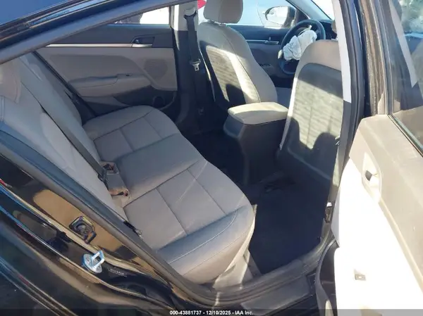 5NPD74LFXKH452368 2019 HYUNDAI ELANTRA - Image 8