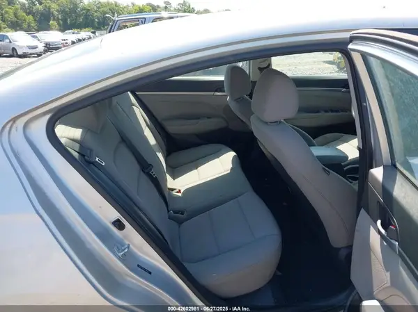 5NPD74LFXKH480705 2019 HYUNDAI ELANTRA - Image 8