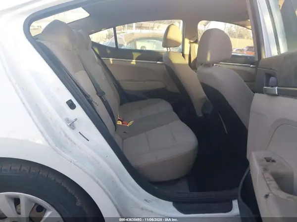 5NPD74LFXKH484270 2019 HYUNDAI ELANTRA - Image 8