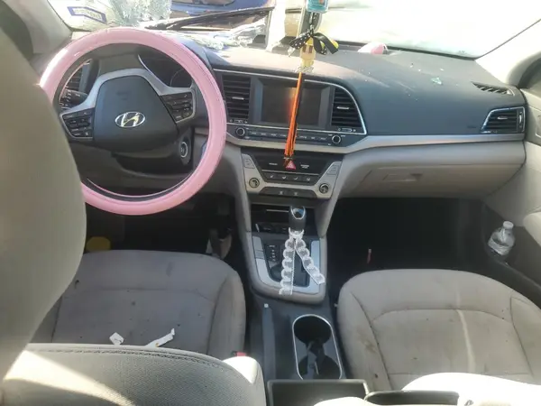 5NPD84L57JH314010 2018 HYUNDAI ELANTRA - Image 8