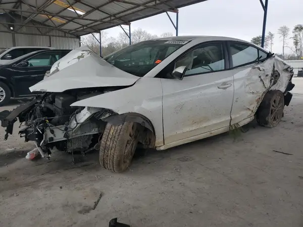 5NPD84LF0HH001102 2017 HYUNDAI ELANTRA - Image 1