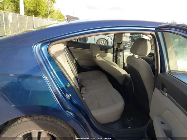 5NPD84LF0HH002525 2017 HYUNDAI ELANTRA - Image 8