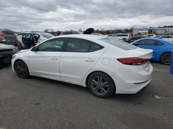 5NPD84LF0HH004520 2017 HYUNDAI ELANTRA - Image 2