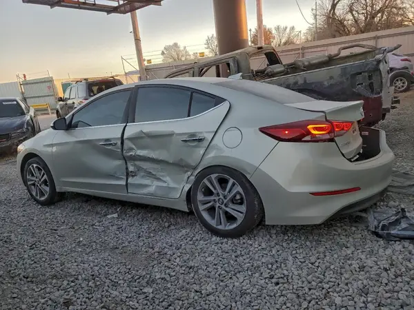 5NPD84LF0HH013721 2017 HYUNDAI ELANTRA - Image 2