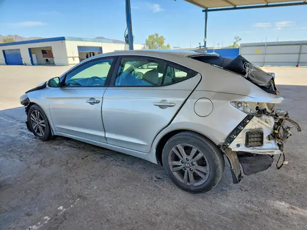 5NPD84LF0HH015453 2017 HYUNDAI ELANTRA - Image 2