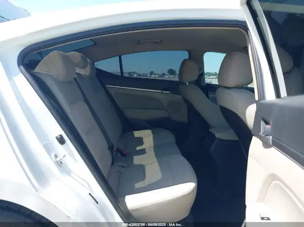 5NPD84LF0HH020829 2017 HYUNDAI ELANTRA - Image 8