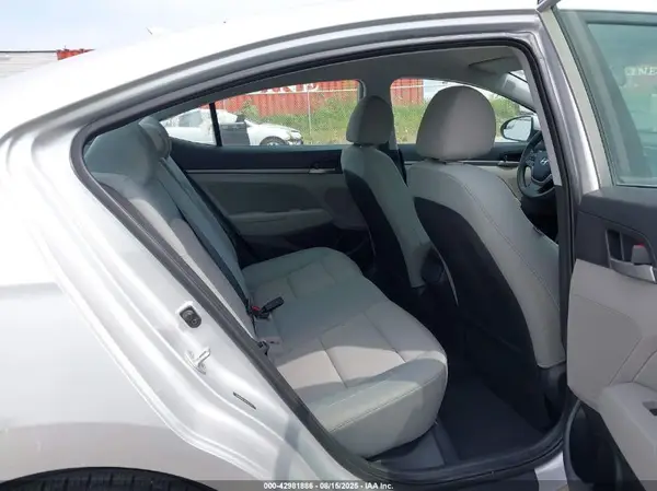 5NPD84LF0HH022547 2017 HYUNDAI ELANTRA - Image 8