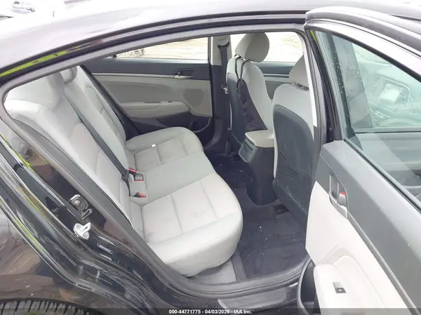 5NPD84LF0HH023312 2017 HYUNDAI ELANTRA - Image 8